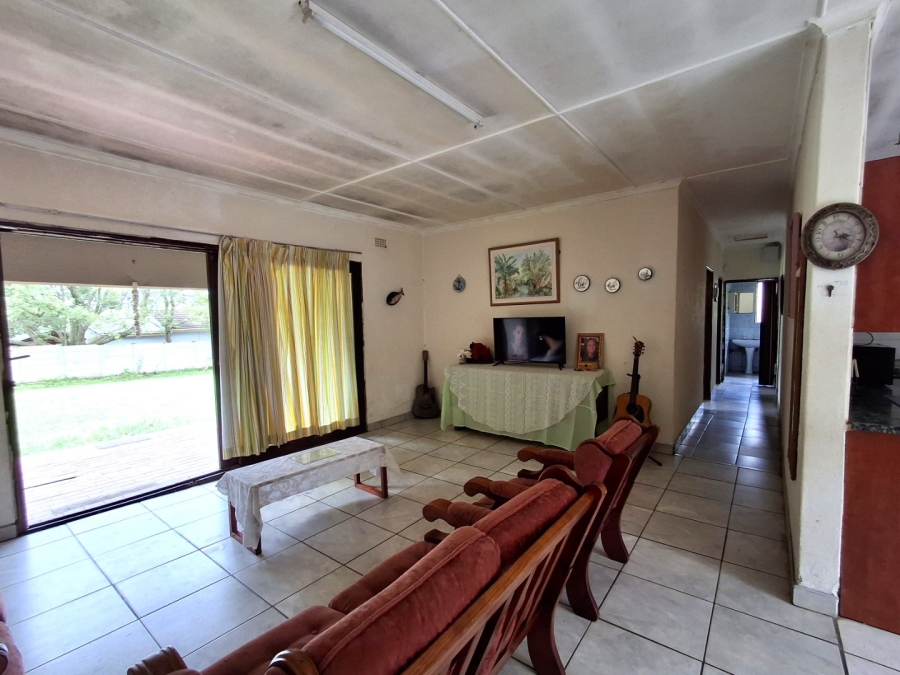 3 Bedroom Property for Sale in Port Edward KwaZulu-Natal