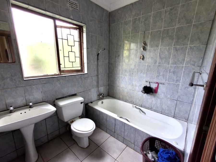 3 Bedroom Property for Sale in Port Edward KwaZulu-Natal