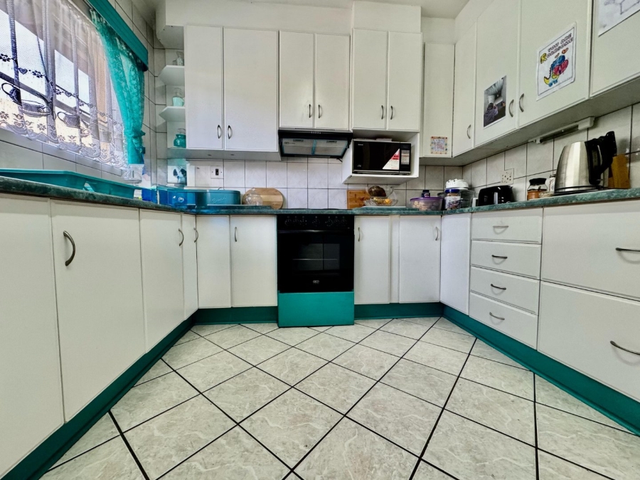 3 Bedroom Property for Sale in Barry Hertzog Park KwaZulu-Natal
