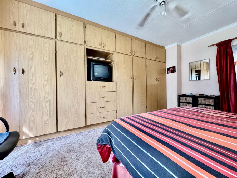 3 Bedroom Property for Sale in Barry Hertzog Park KwaZulu-Natal