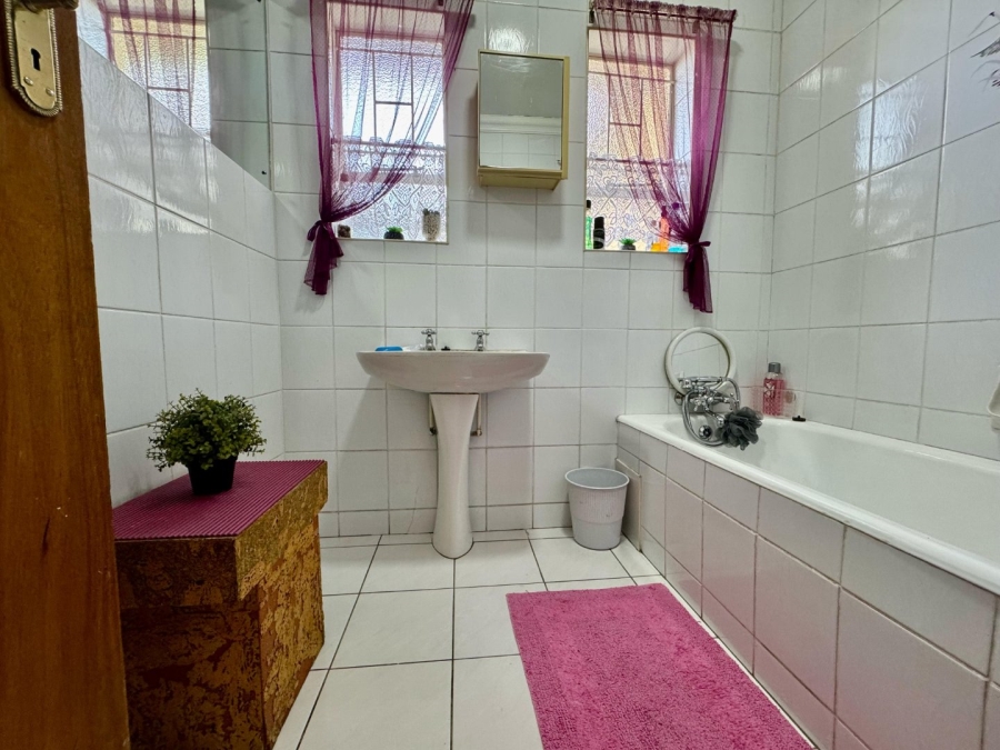 3 Bedroom Property for Sale in Barry Hertzog Park KwaZulu-Natal