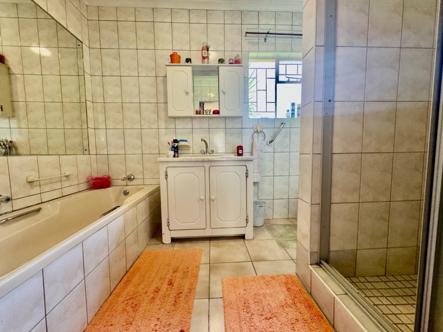 3 Bedroom Property for Sale in Barry Hertzog Park KwaZulu-Natal