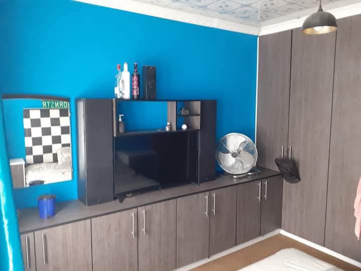 7 Bedroom Property for Sale in Lennoxton KwaZulu-Natal