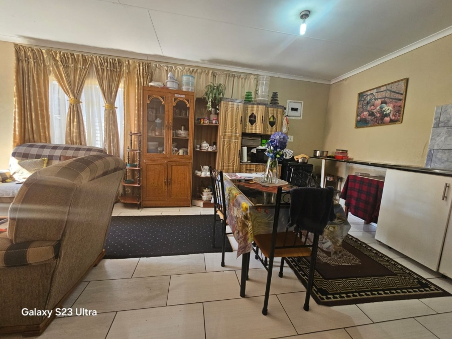 7 Bedroom Property for Sale in Lennoxton KwaZulu-Natal