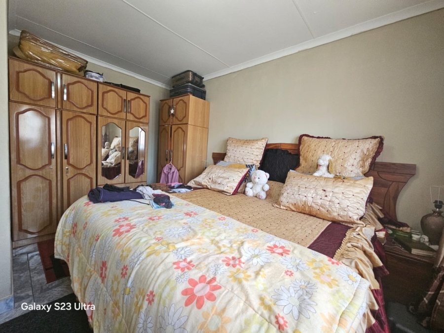 7 Bedroom Property for Sale in Lennoxton KwaZulu-Natal