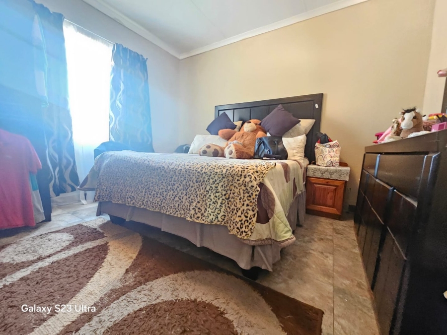 7 Bedroom Property for Sale in Lennoxton KwaZulu-Natal