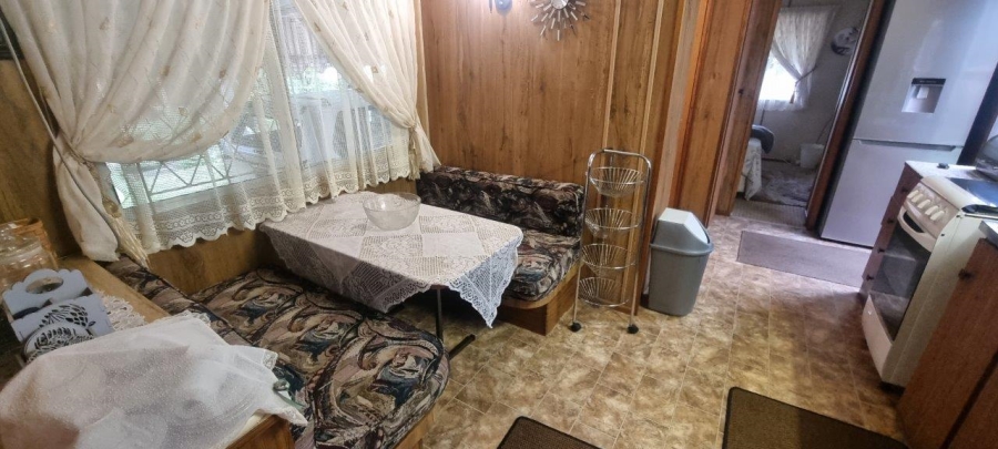 2 Bedroom Property for Sale in Winklespruit KwaZulu-Natal