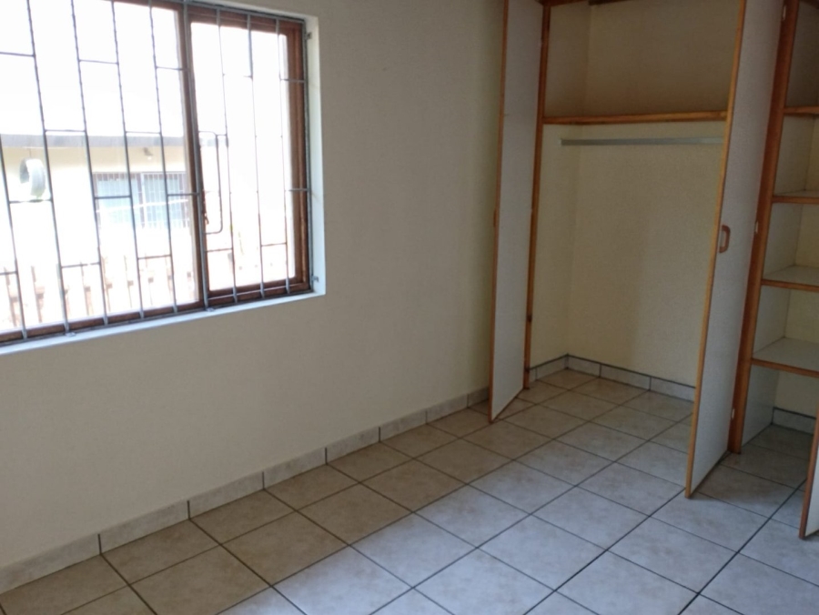 2 Bedroom Property for Sale in Southport KwaZulu-Natal