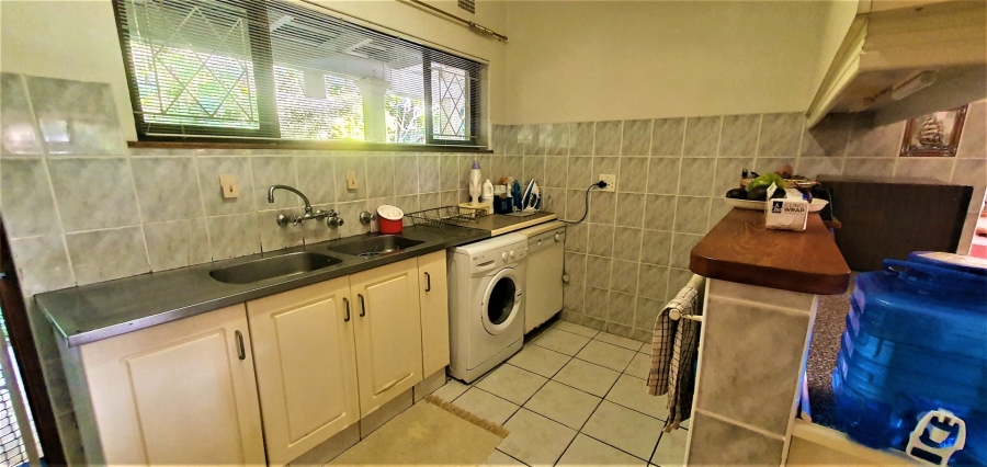 4 Bedroom Property for Sale in Umtentweni KwaZulu-Natal
