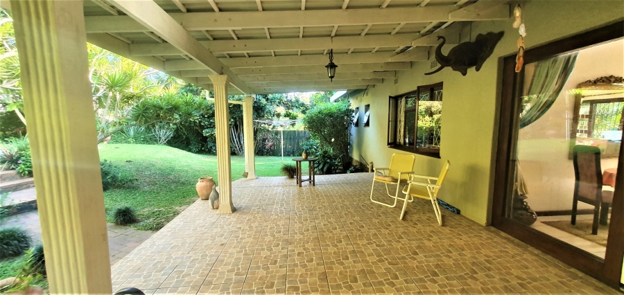 4 Bedroom Property for Sale in Umtentweni KwaZulu-Natal
