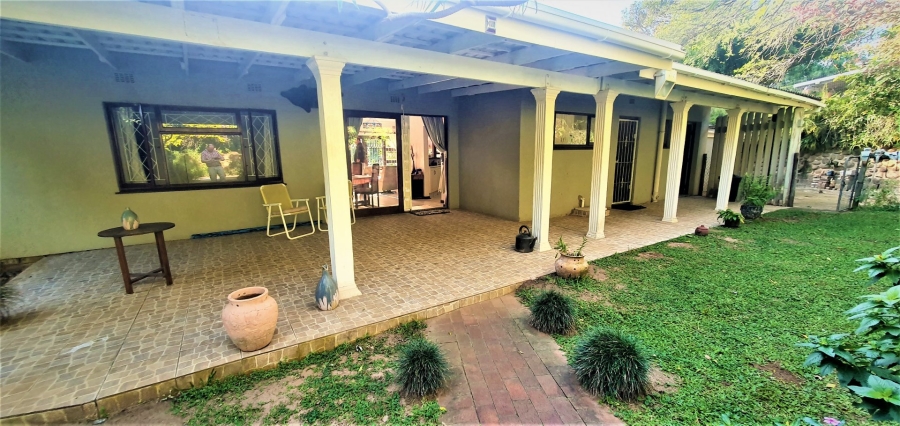 4 Bedroom Property for Sale in Umtentweni KwaZulu-Natal
