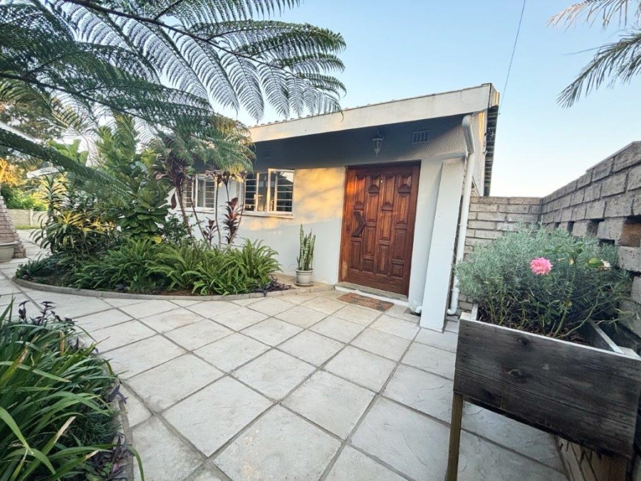 3 Bedroom Property for Sale in Umtentweni KwaZulu-Natal