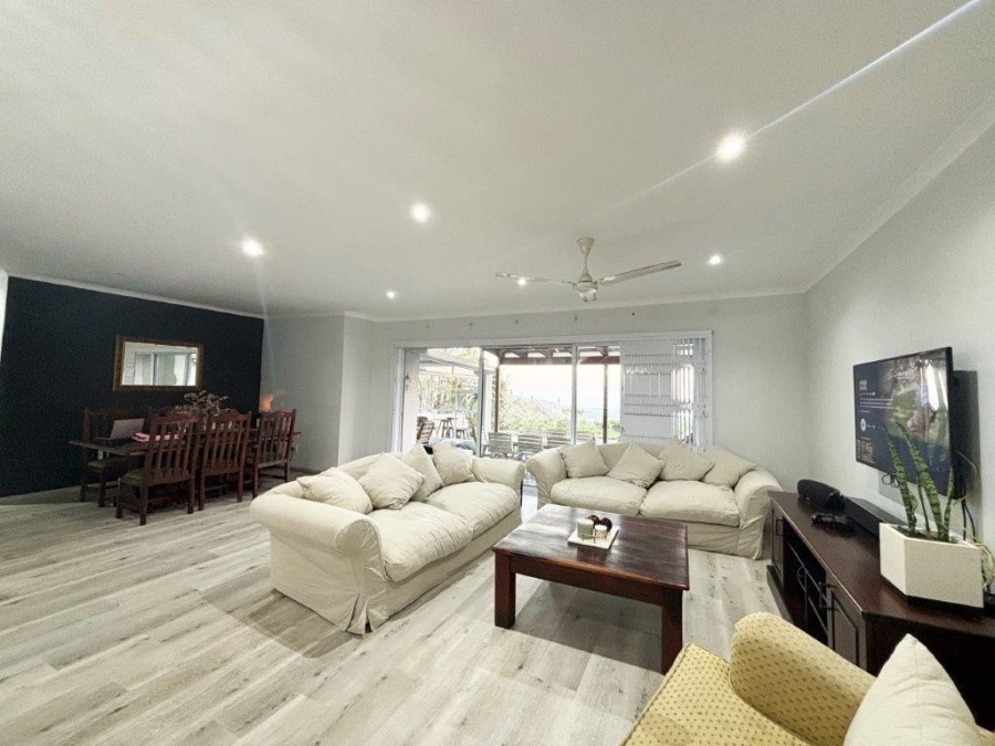 3 Bedroom Property for Sale in Umtentweni KwaZulu-Natal