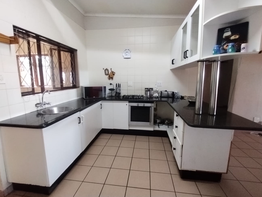 To Let 4 Bedroom Property for Rent in Pumula KwaZulu-Natal