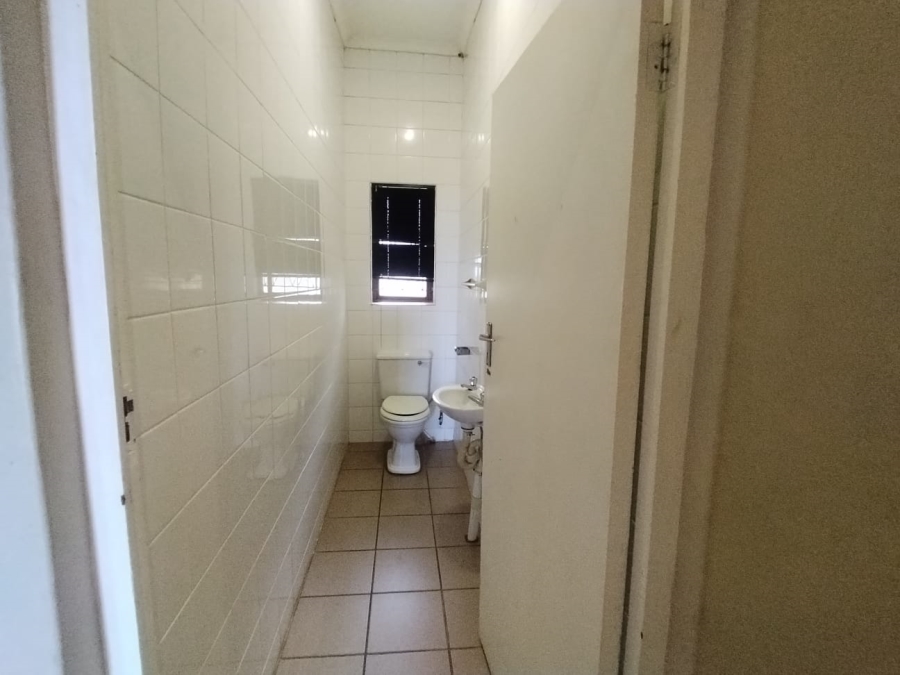 To Let 4 Bedroom Property for Rent in Pumula KwaZulu-Natal