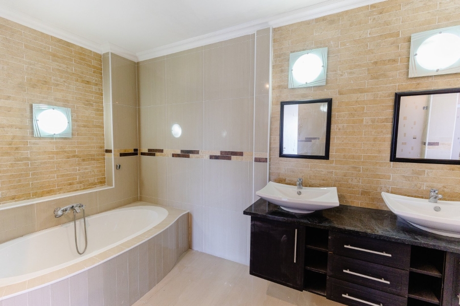 3 Bedroom Property for Sale in Shelly Beach KwaZulu-Natal