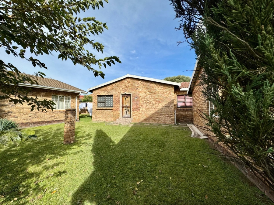 3 Bedroom Property for Sale in Newcastle KwaZulu-Natal