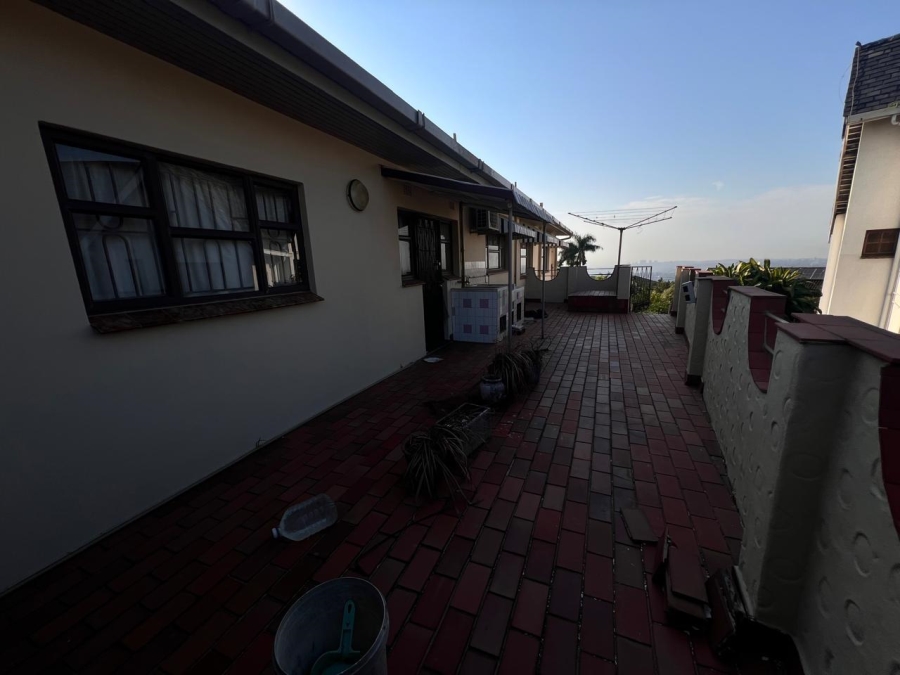 7 Bedroom Property for Sale in Reservoir Hills KwaZulu-Natal