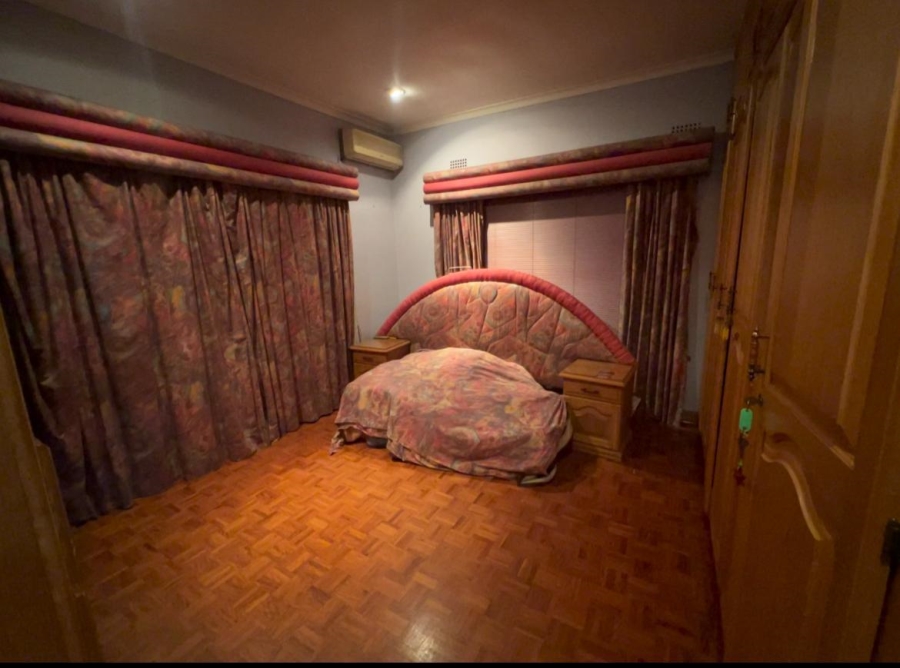 7 Bedroom Property for Sale in Reservoir Hills KwaZulu-Natal