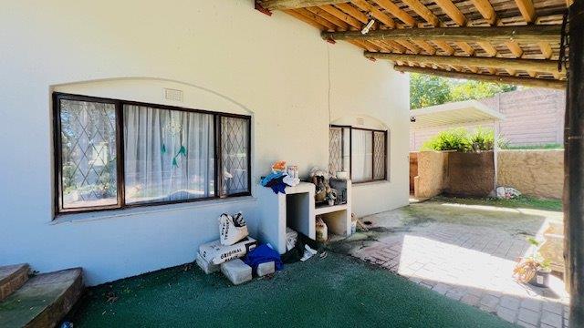 3 Bedroom Property for Sale in Uvongo KwaZulu-Natal