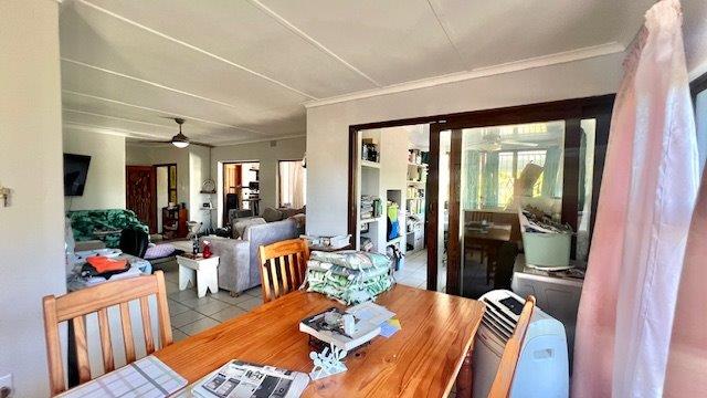 3 Bedroom Property for Sale in Uvongo KwaZulu-Natal
