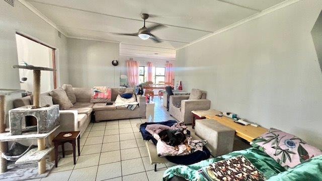 3 Bedroom Property for Sale in Uvongo KwaZulu-Natal