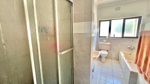 3 Bedroom Property for Sale in Uvongo KwaZulu-Natal