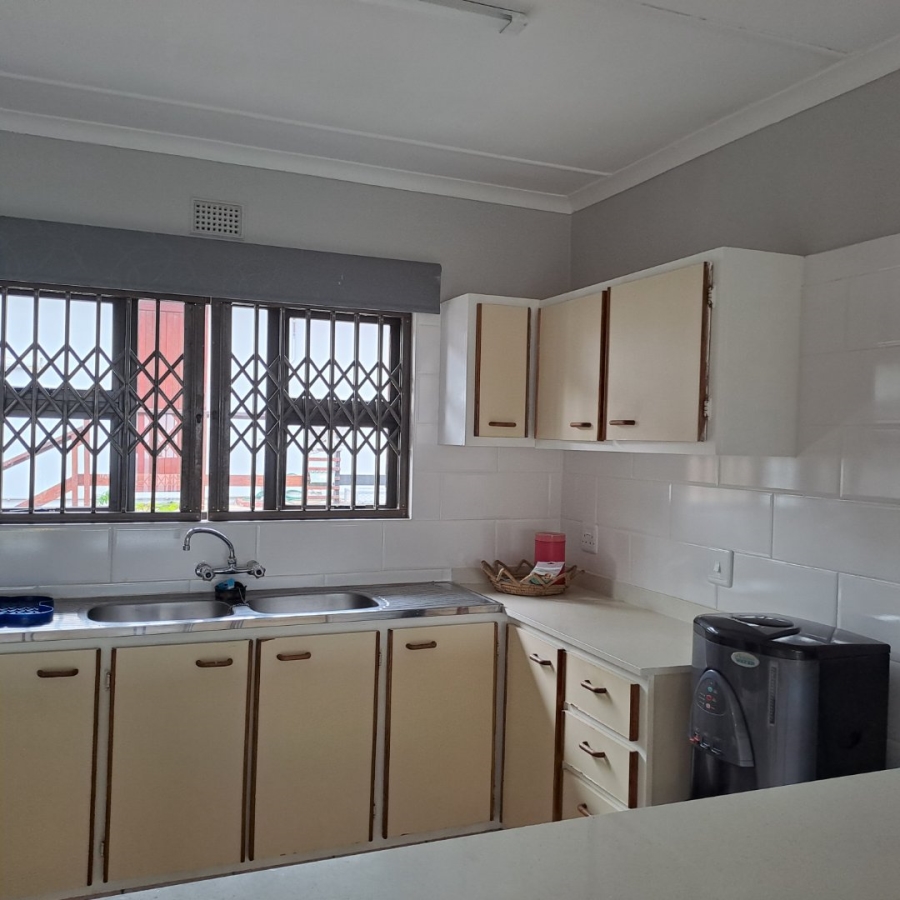 6 Bedroom Property for Sale in Scottburgh Central KwaZulu-Natal