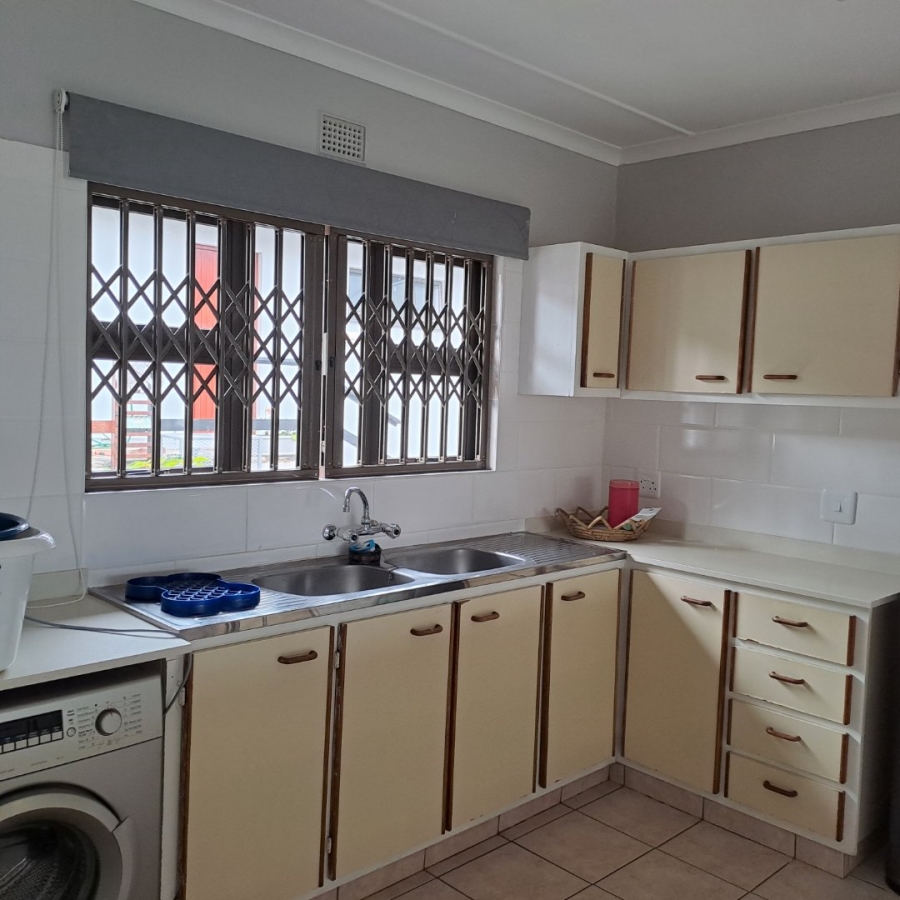 6 Bedroom Property for Sale in Scottburgh Central KwaZulu-Natal
