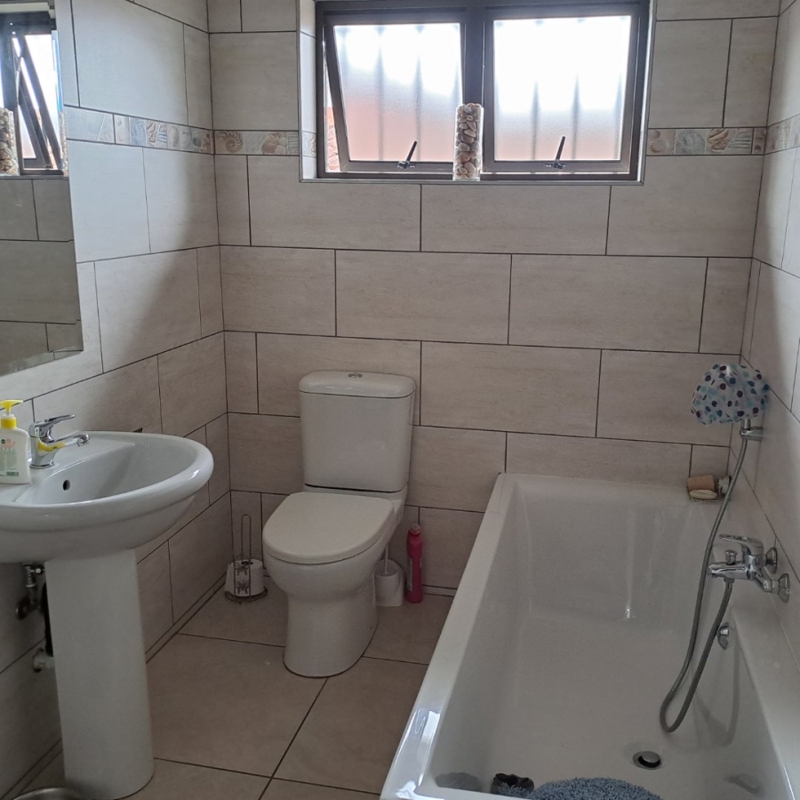 6 Bedroom Property for Sale in Scottburgh Central KwaZulu-Natal