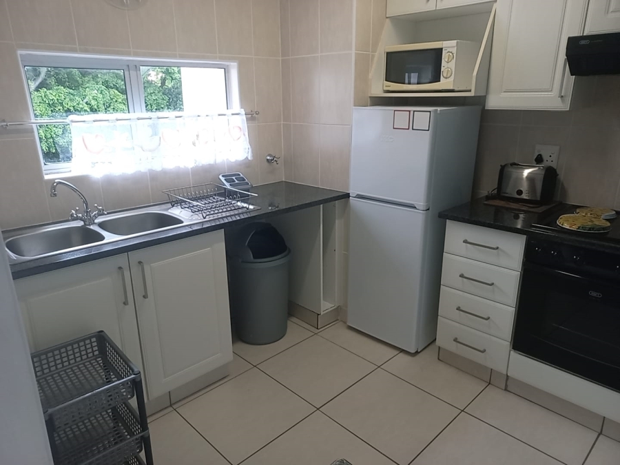 2 Bedroom Property for Sale in Uvongo KwaZulu-Natal