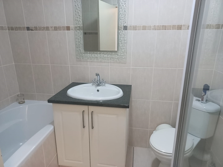 2 Bedroom Property for Sale in Uvongo KwaZulu-Natal