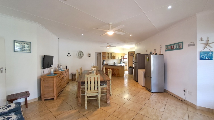 4 Bedroom Property for Sale in Leisure Bay KwaZulu-Natal