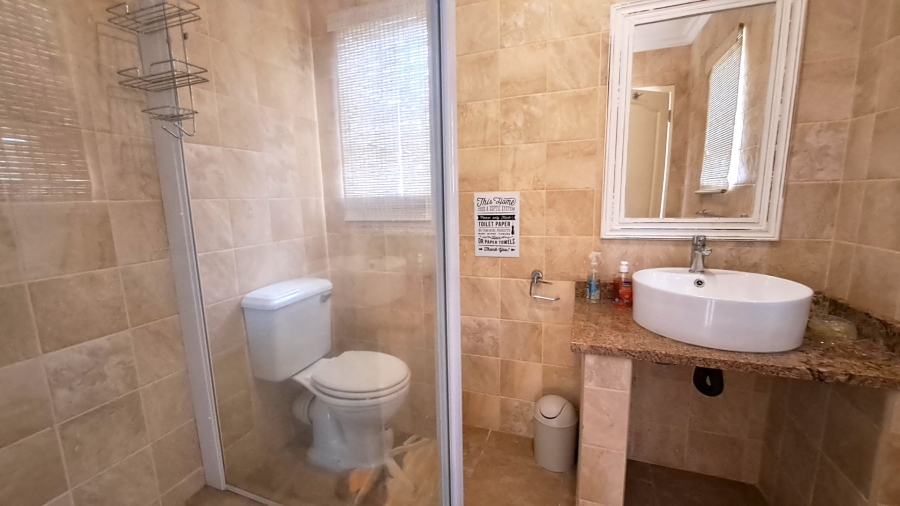 4 Bedroom Property for Sale in Leisure Bay KwaZulu-Natal