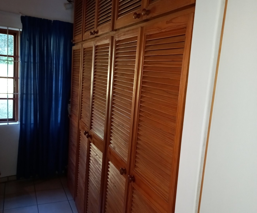 2 Bedroom Property for Sale in Umtentweni KwaZulu-Natal