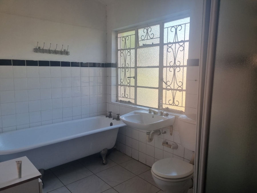 1 Bedroom Property for Sale in Prestbury KwaZulu-Natal