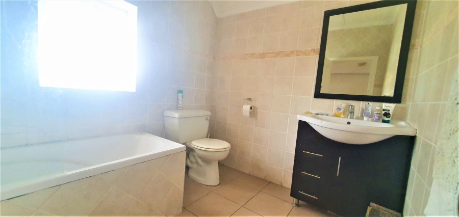 4 Bedroom Property for Sale in Grayleigh KwaZulu-Natal