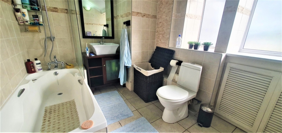 4 Bedroom Property for Sale in Grayleigh KwaZulu-Natal