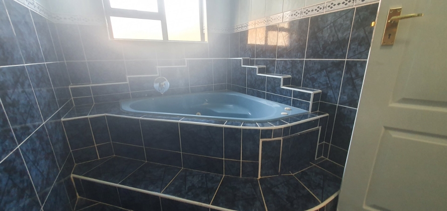3 Bedroom Property for Sale in Oslo Beach KwaZulu-Natal