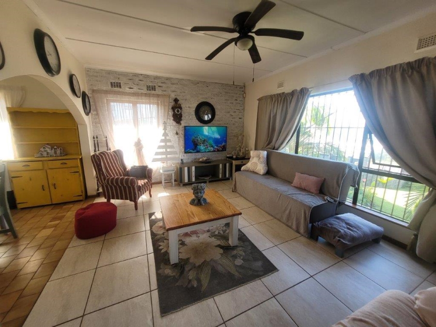 4 Bedroom Property for Sale in Hibberdene KwaZulu-Natal
