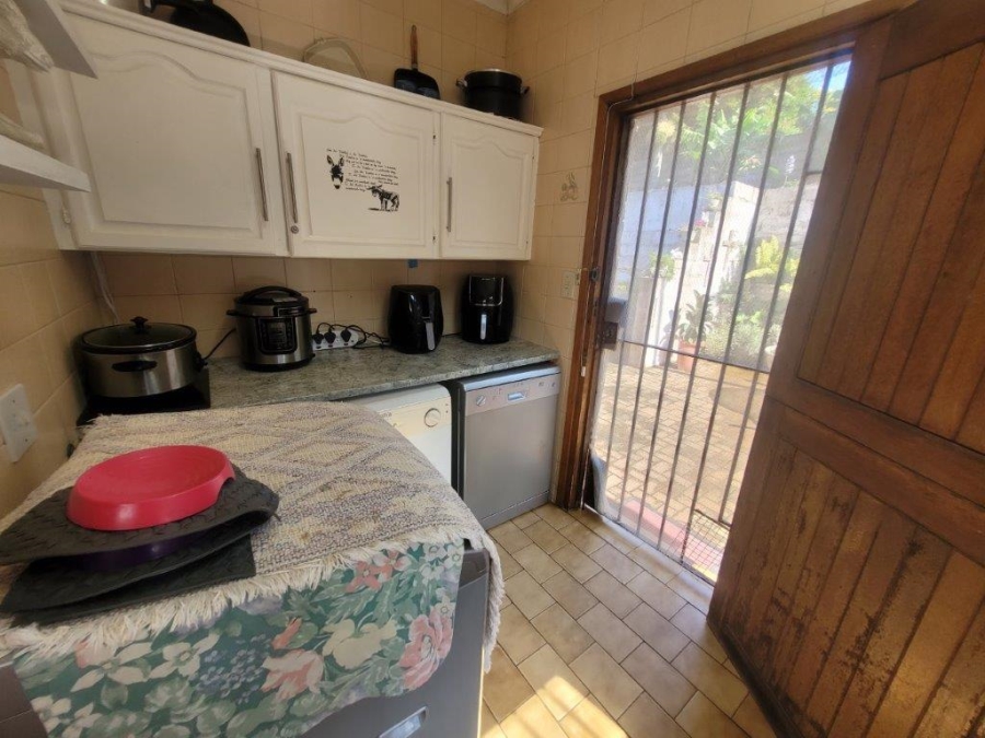 4 Bedroom Property for Sale in Hibberdene KwaZulu-Natal