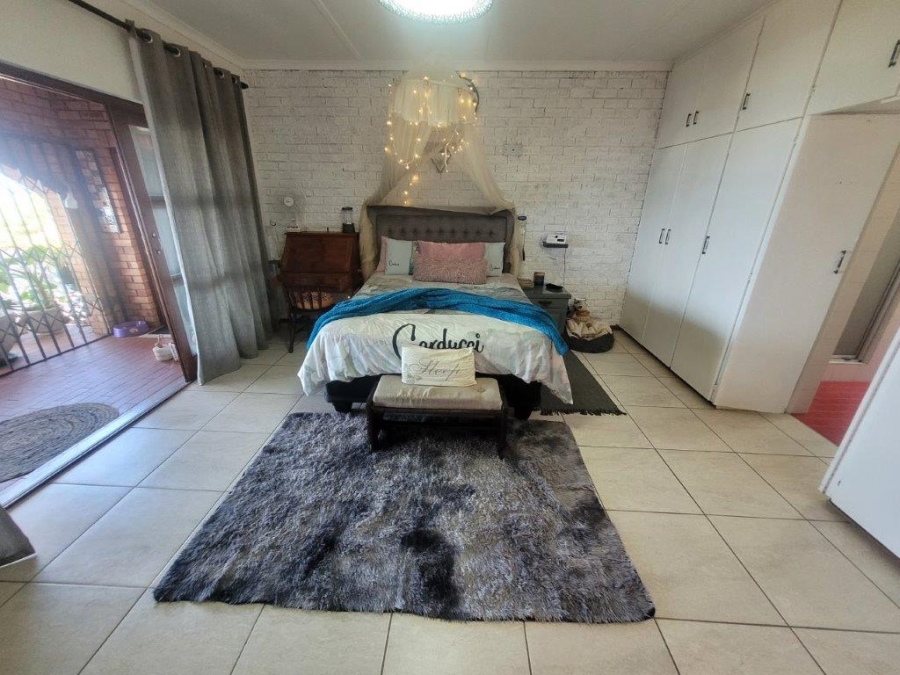 4 Bedroom Property for Sale in Hibberdene KwaZulu-Natal