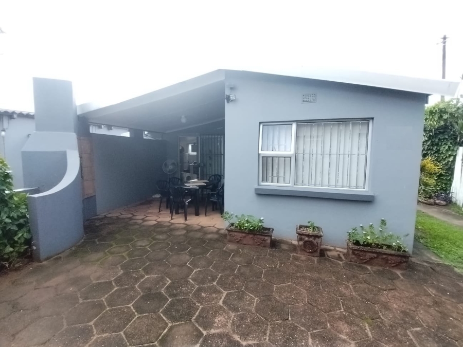 2 Bedroom Property for Sale in Hibberdene KwaZulu-Natal