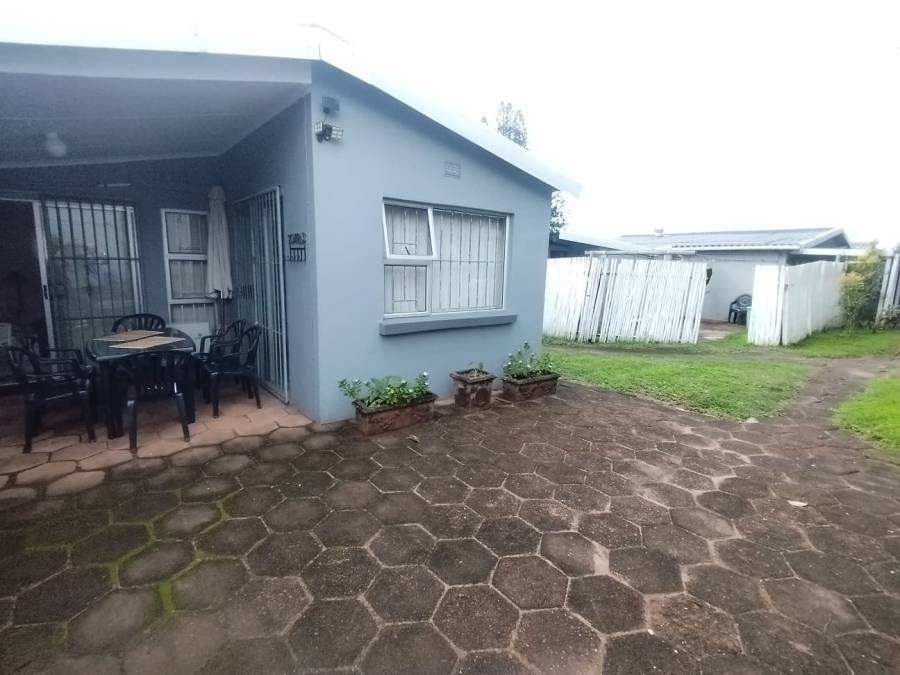 2 Bedroom Property for Sale in Hibberdene KwaZulu-Natal