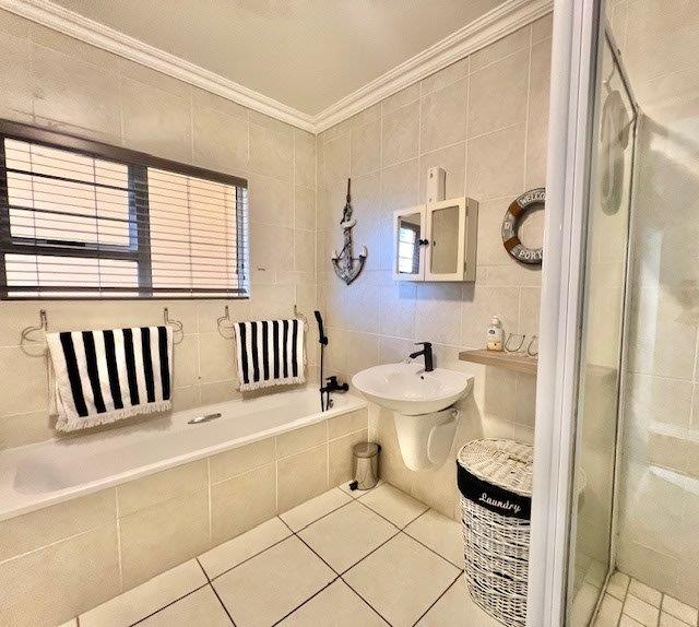 2 Bedroom Property for Sale in Sea Park KwaZulu-Natal