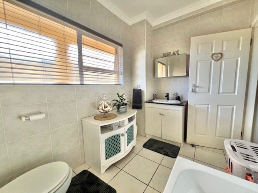 2 Bedroom Property for Sale in Sea Park KwaZulu-Natal