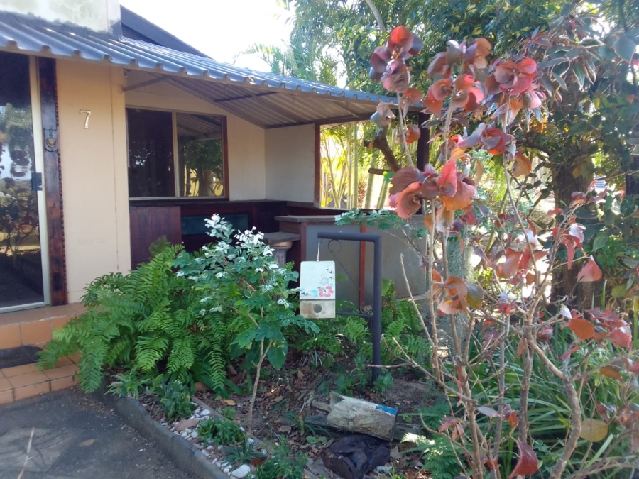 2 Bedroom Property for Sale in Hibberdene KwaZulu-Natal