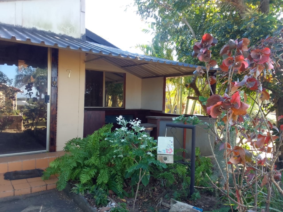 2 Bedroom Property for Sale in Hibberdene KwaZulu-Natal