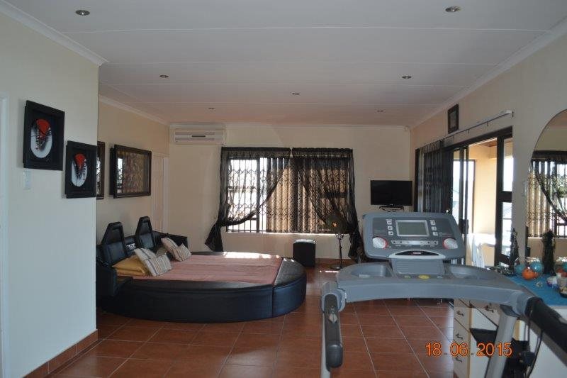 4 Bedroom Property for Sale in Southport KwaZulu-Natal