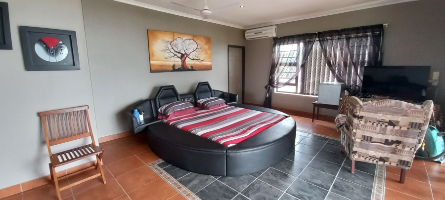 4 Bedroom Property for Sale in Southport KwaZulu-Natal